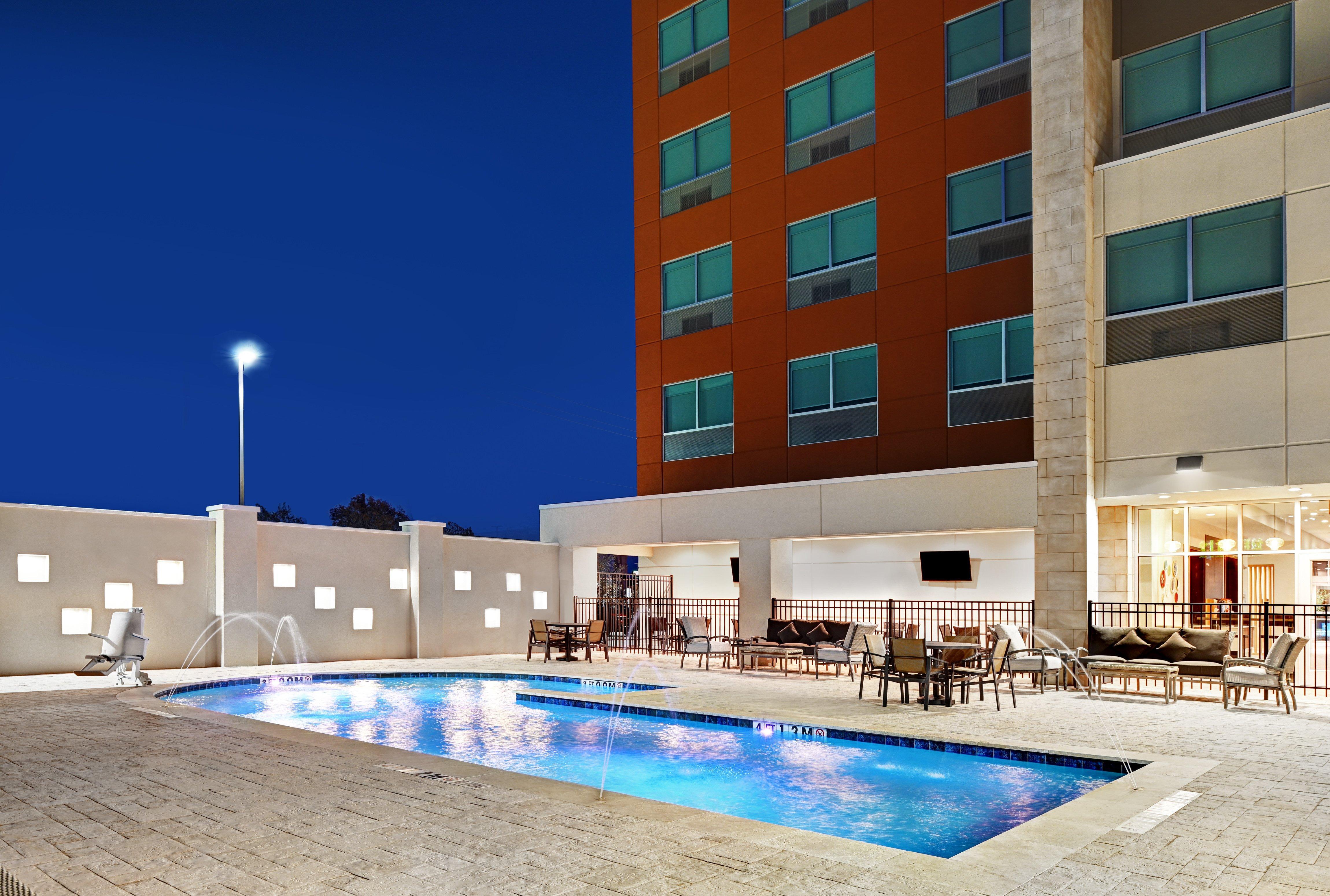 Holiday Inn Express & Suites Memorial - Citycentre, An Ihg Hotel Houston Exterior photo