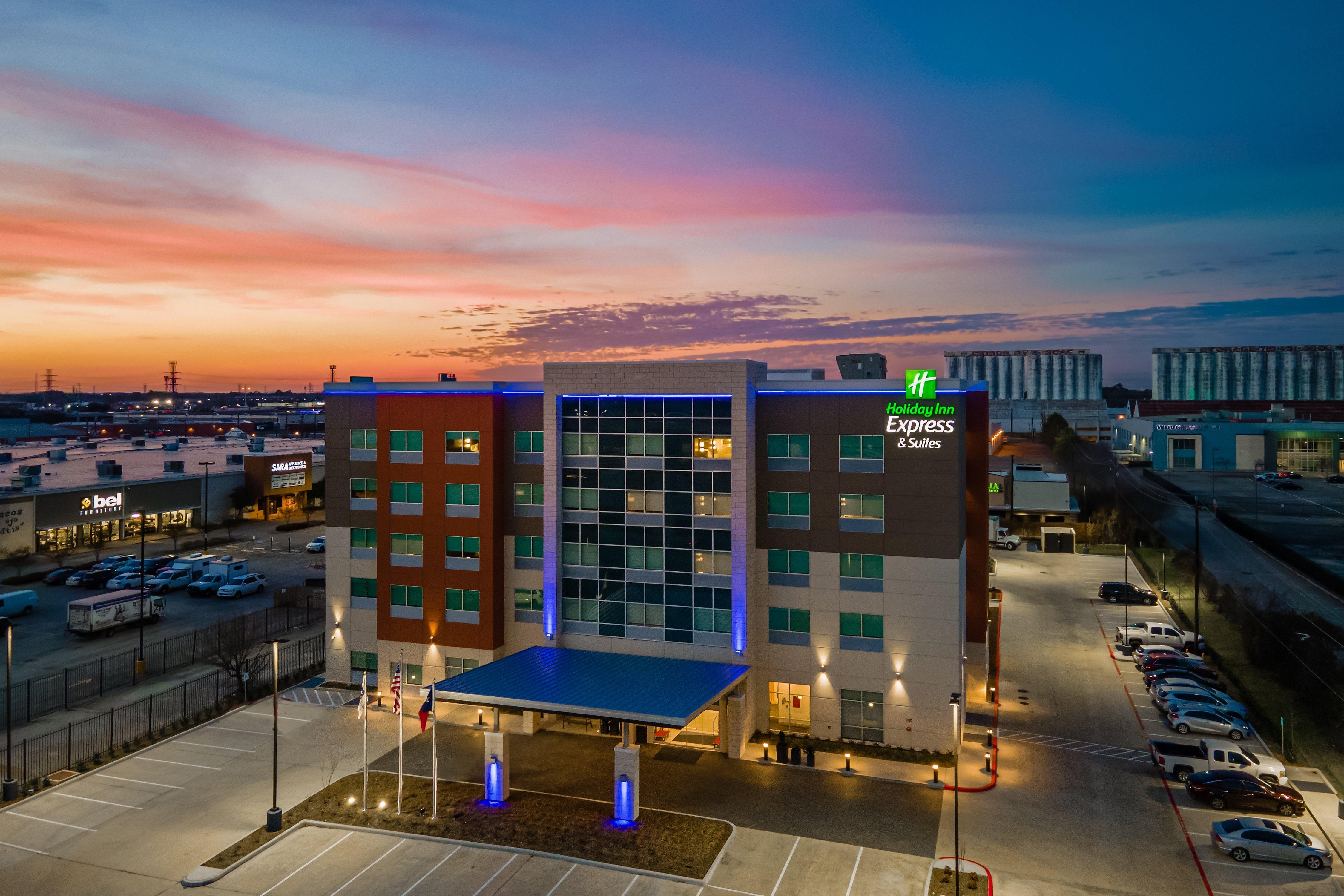 Holiday Inn Express & Suites Memorial - Citycentre, An Ihg Hotel Houston Exterior photo