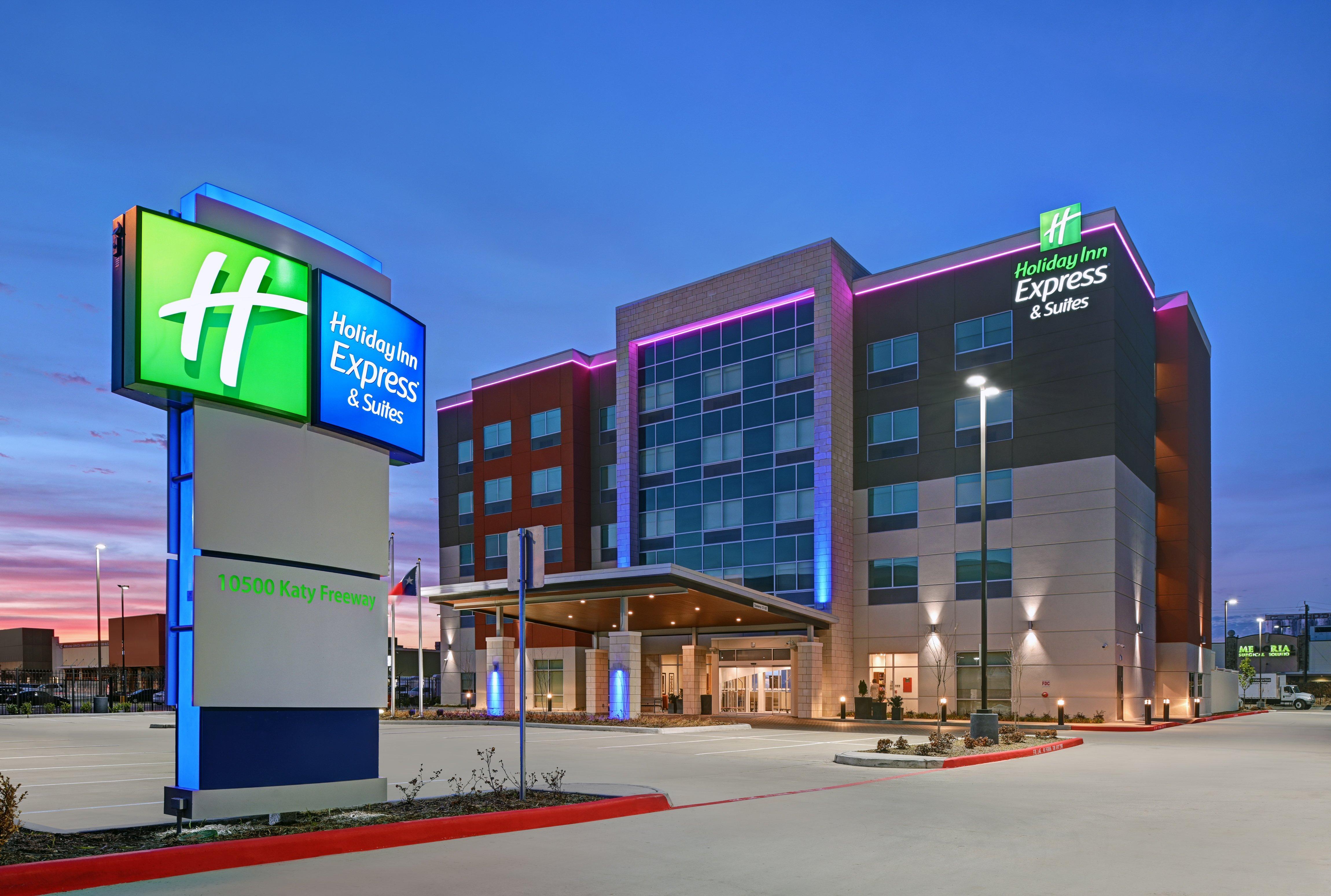 Holiday Inn Express & Suites Memorial - Citycentre, An Ihg Hotel Houston Exterior photo